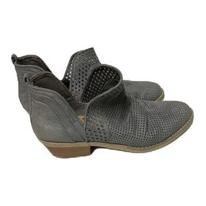 Report, Rodeo, Western, Slit Sides, Gray Color Booties Size 9